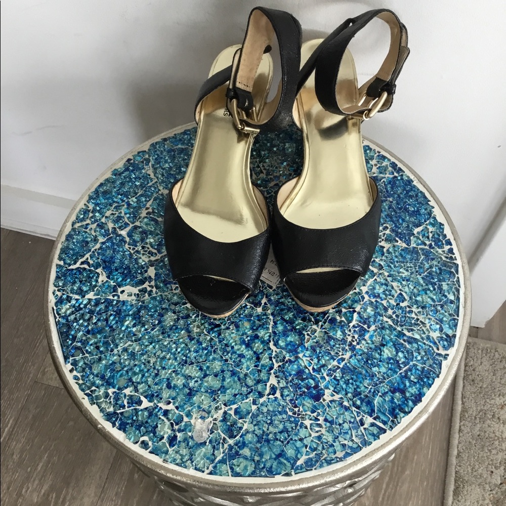 Michael Kors Black Leather Wedge  Size 7.5 $45 - Picture 3 of 9